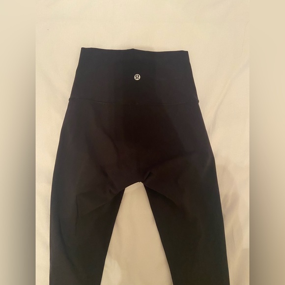 LULULEMON SIZE 2 BLACK LEGGINGS - Picture 1 of 3